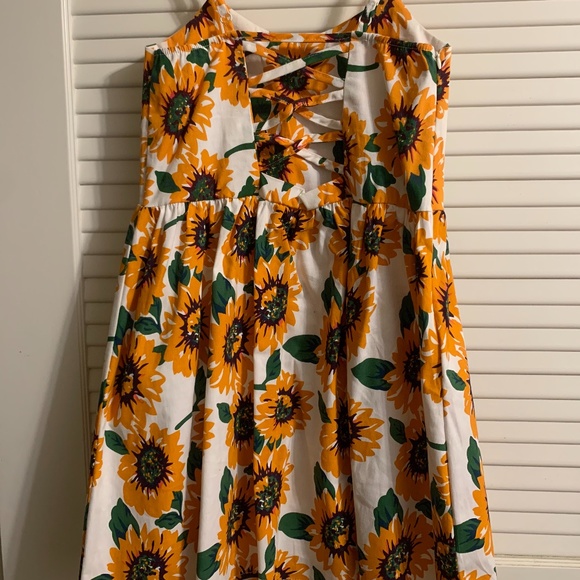 Sunflower Dress - Picture 2 of 4